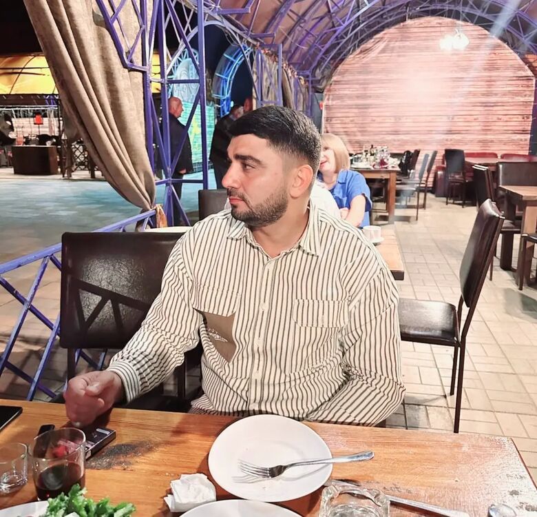  51152100  Xayal, 31 ,    