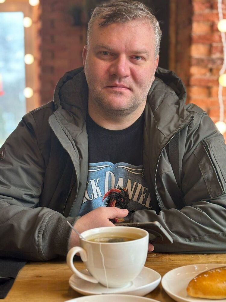  51187700  Vyacheslav, 42 ,    