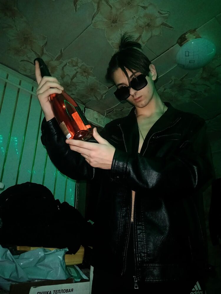 ���� 42369270 ����� ������, 22 ����, ���� ���������� � ��������