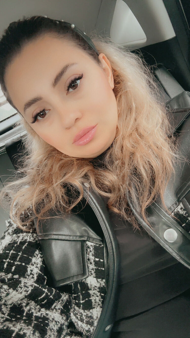  54453960  Candy, 39 ,    