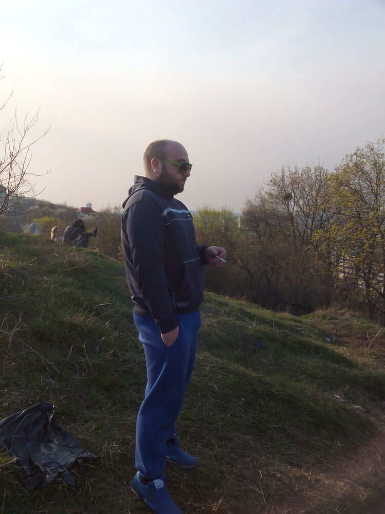  5875060  Slava, 39 ,    