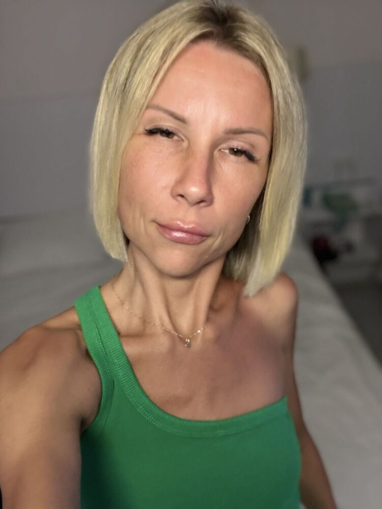  53912560  Olga, 46 ,    