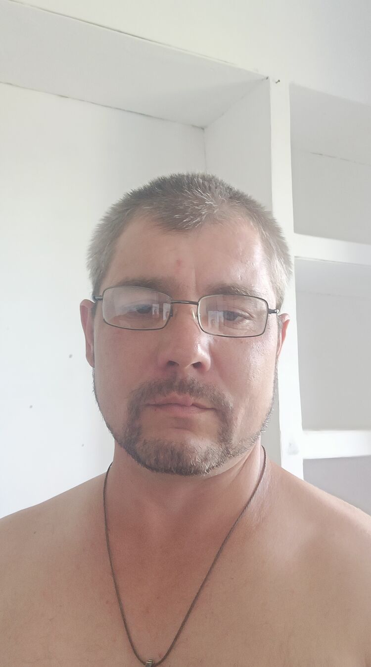  44048150  , 37 ,    