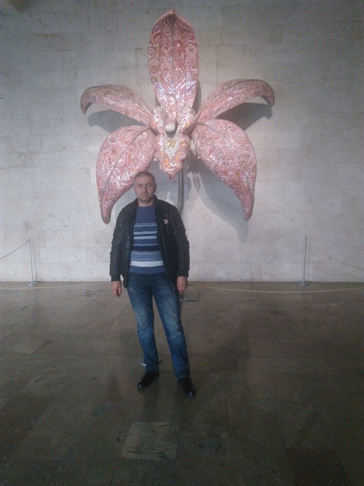  ,   Arman, 40 ,   