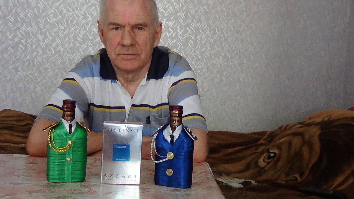  ,   VIKTOR, 67 ,  