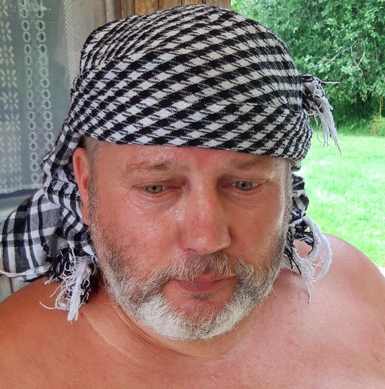  18269090  Sergey, 61 ,    