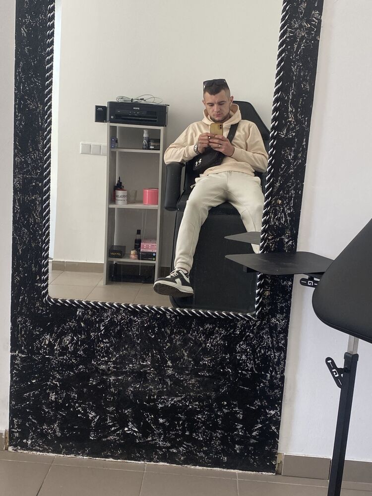  51337330  , 23 ,    