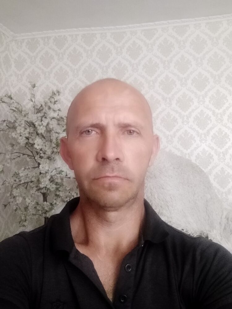  35477180  Alex, 47 ,    