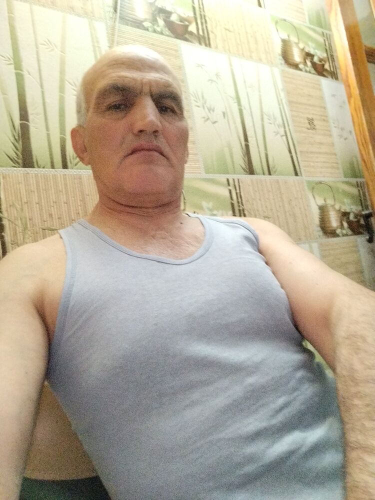  43595710  Rakhim, 55 ,    