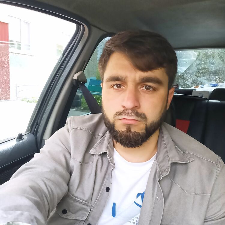  52468430  Ismail, 26 ,    