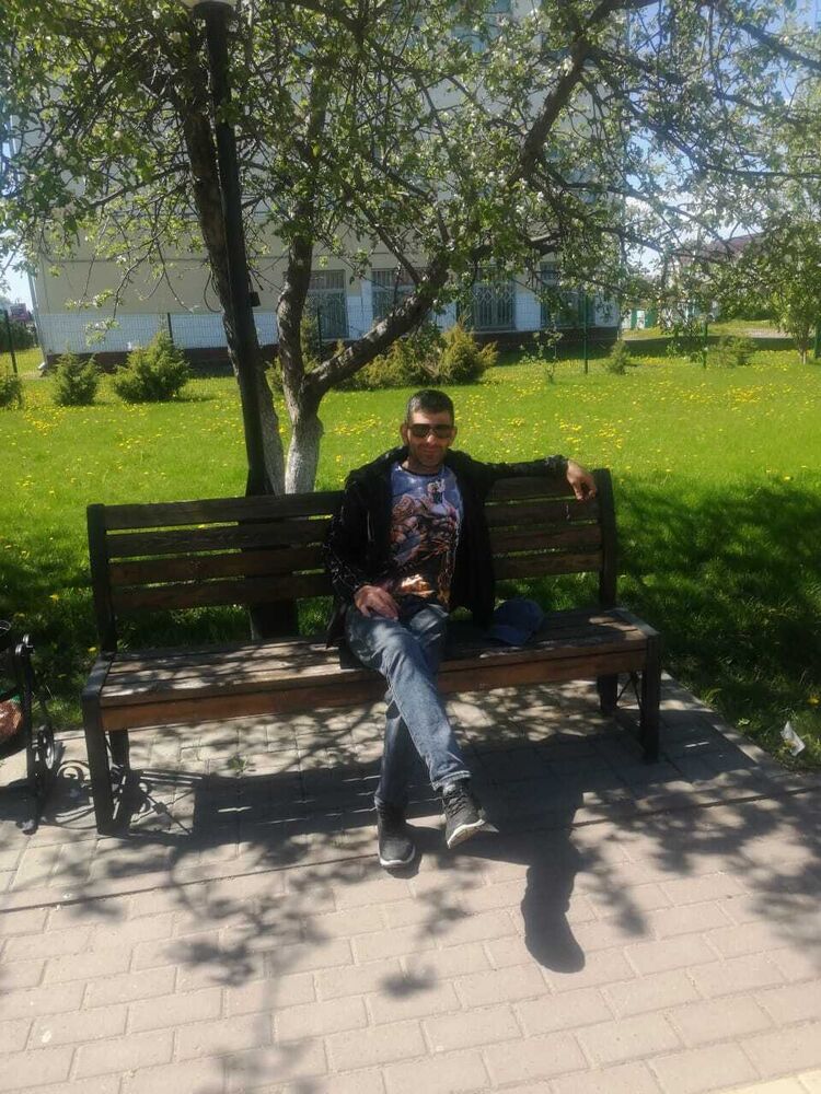  32734330  Paryr, 40 ,    