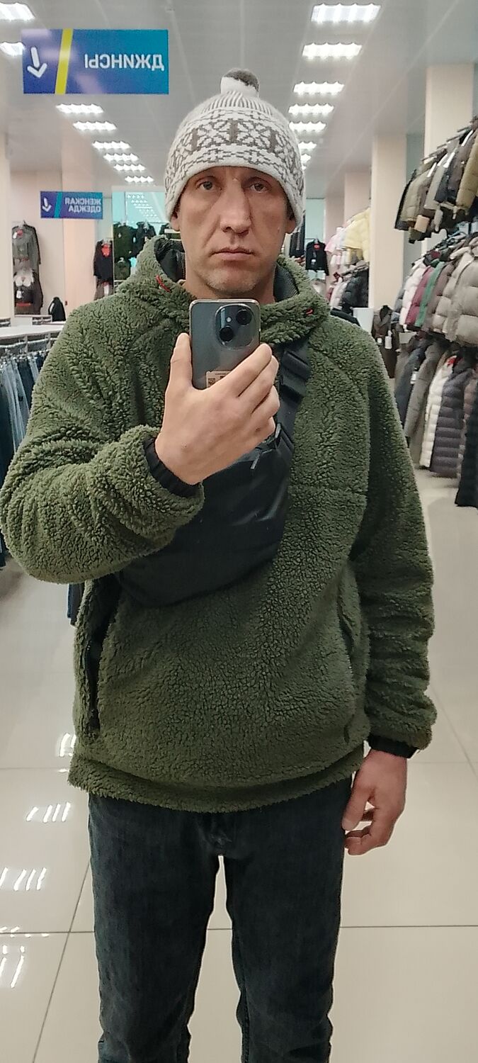  ,   Sergej, 41 ,   ,   , c , 