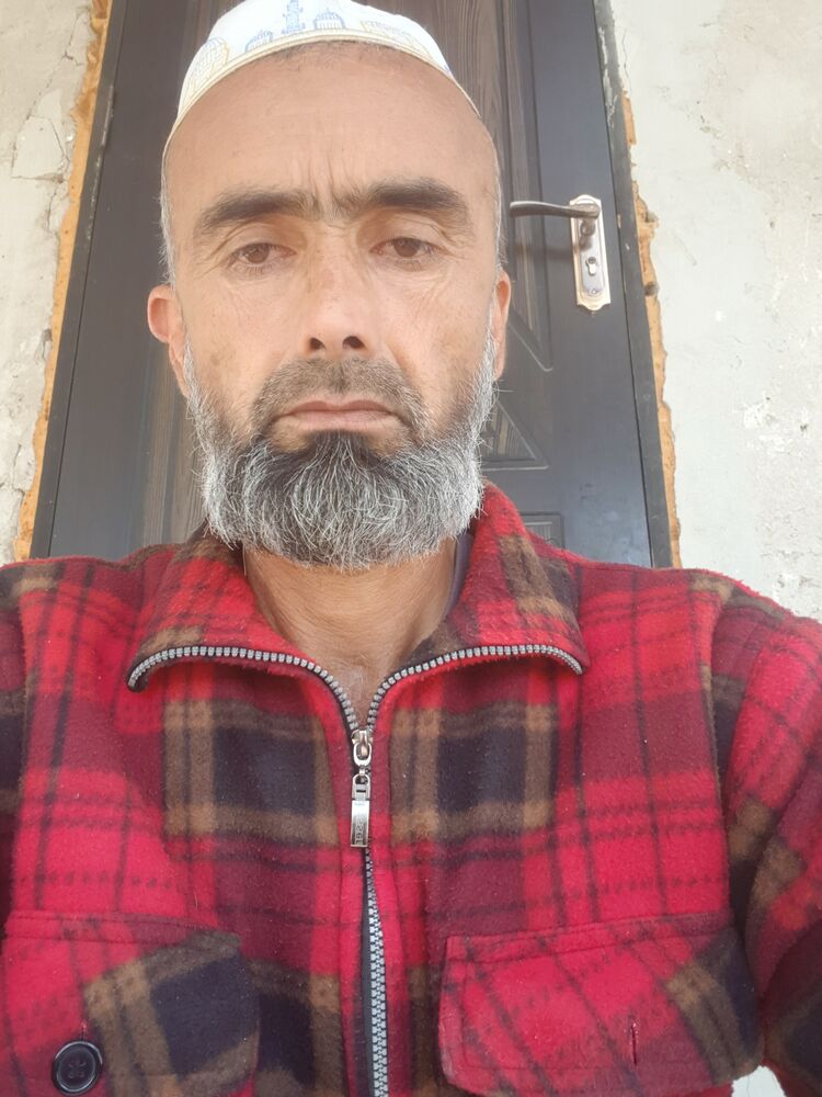  39041980  Farid, 51 ,    