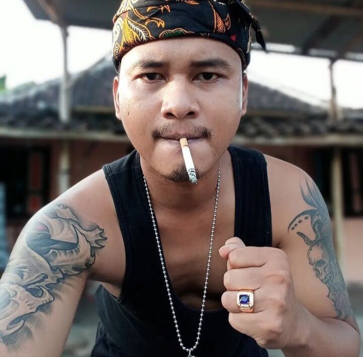  36839870  Indonesia, 30 ,    