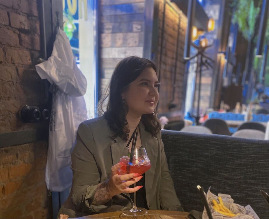  -,   , 25 ,   