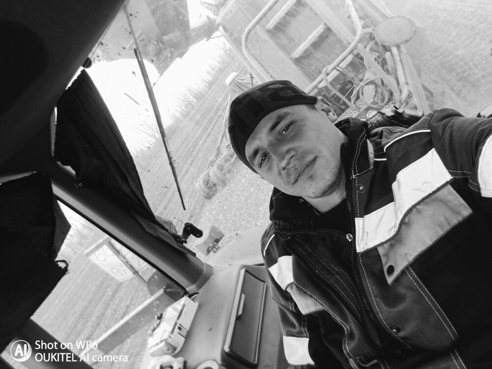  ,   Sergey, 32 ,   ,   