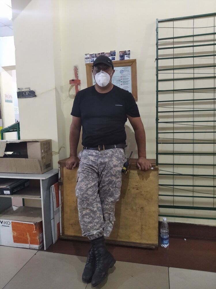  20518670  Rasul, 39 ,    