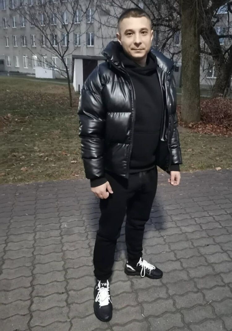  28649960  , 33 ,    