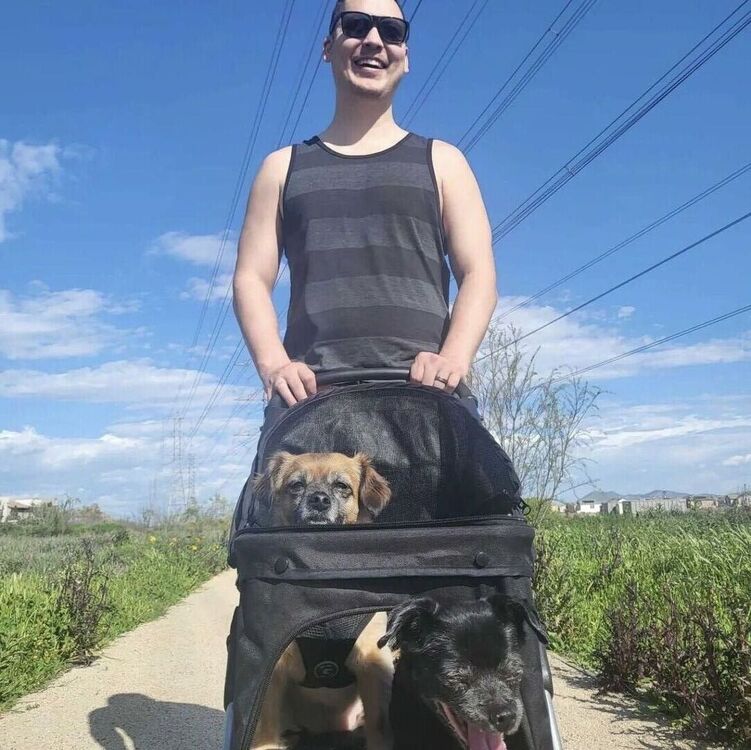  44278130  Fred, 40 ,    Canadian