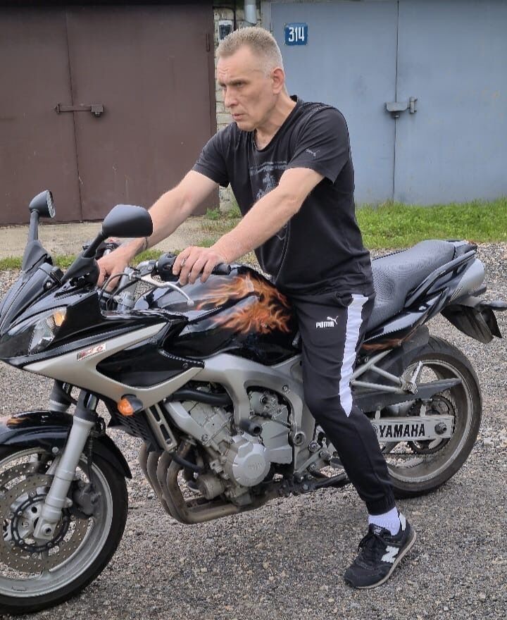  54473090  Alex, 54 ,    