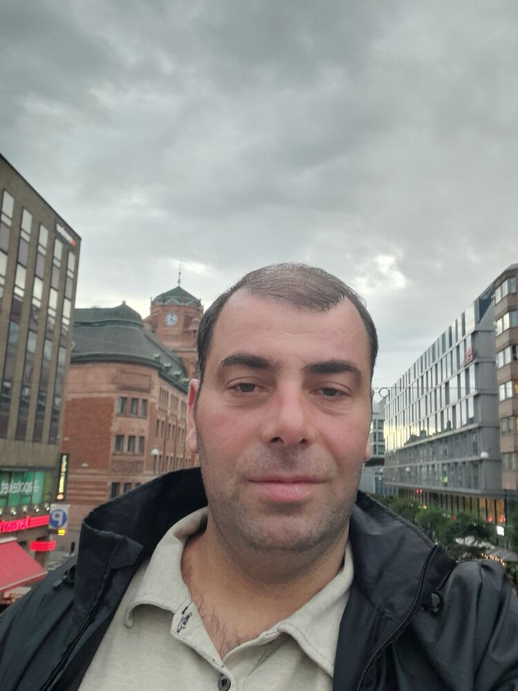  ,   Dato, 42 ,   ,   