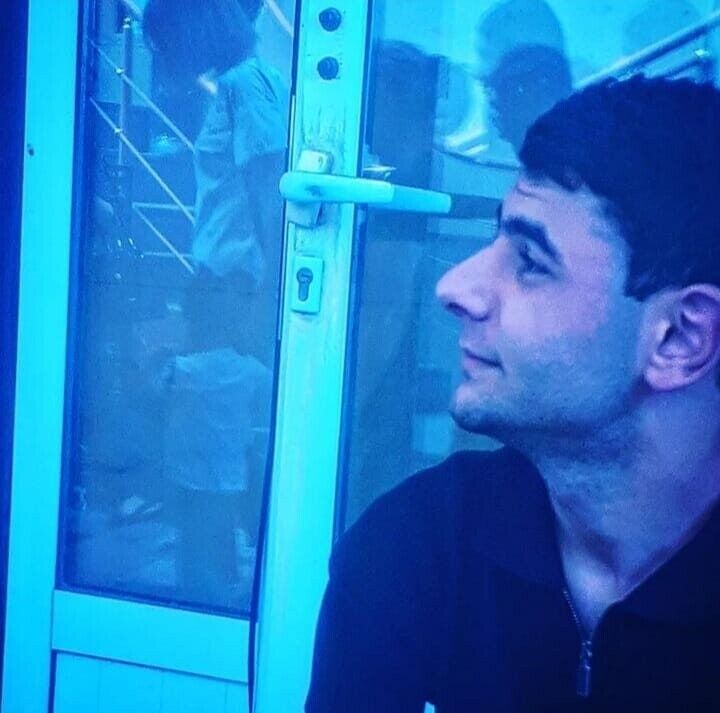  43537890  Armen, 26 ,    