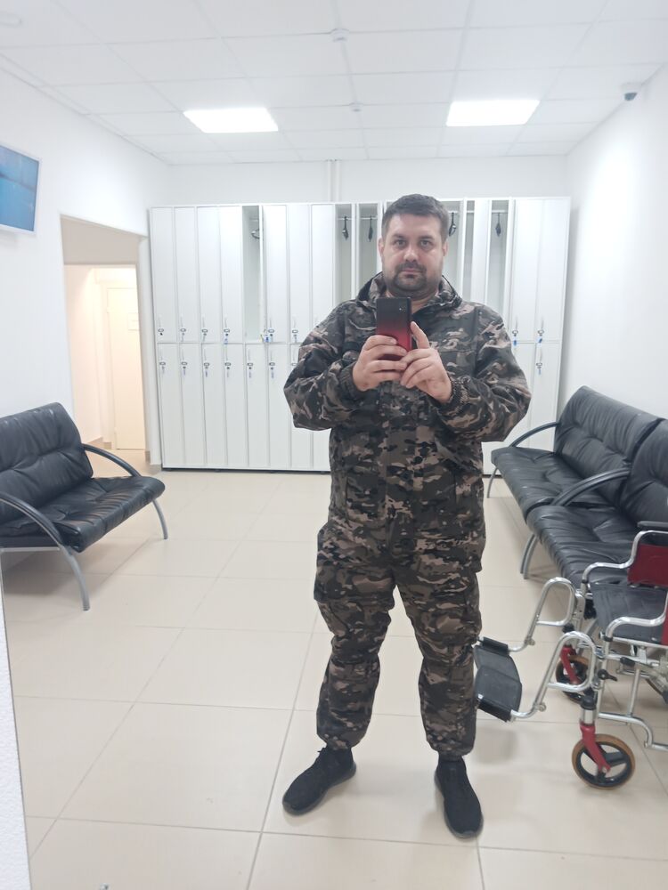  37845110  Stanislav, 43 ,    -