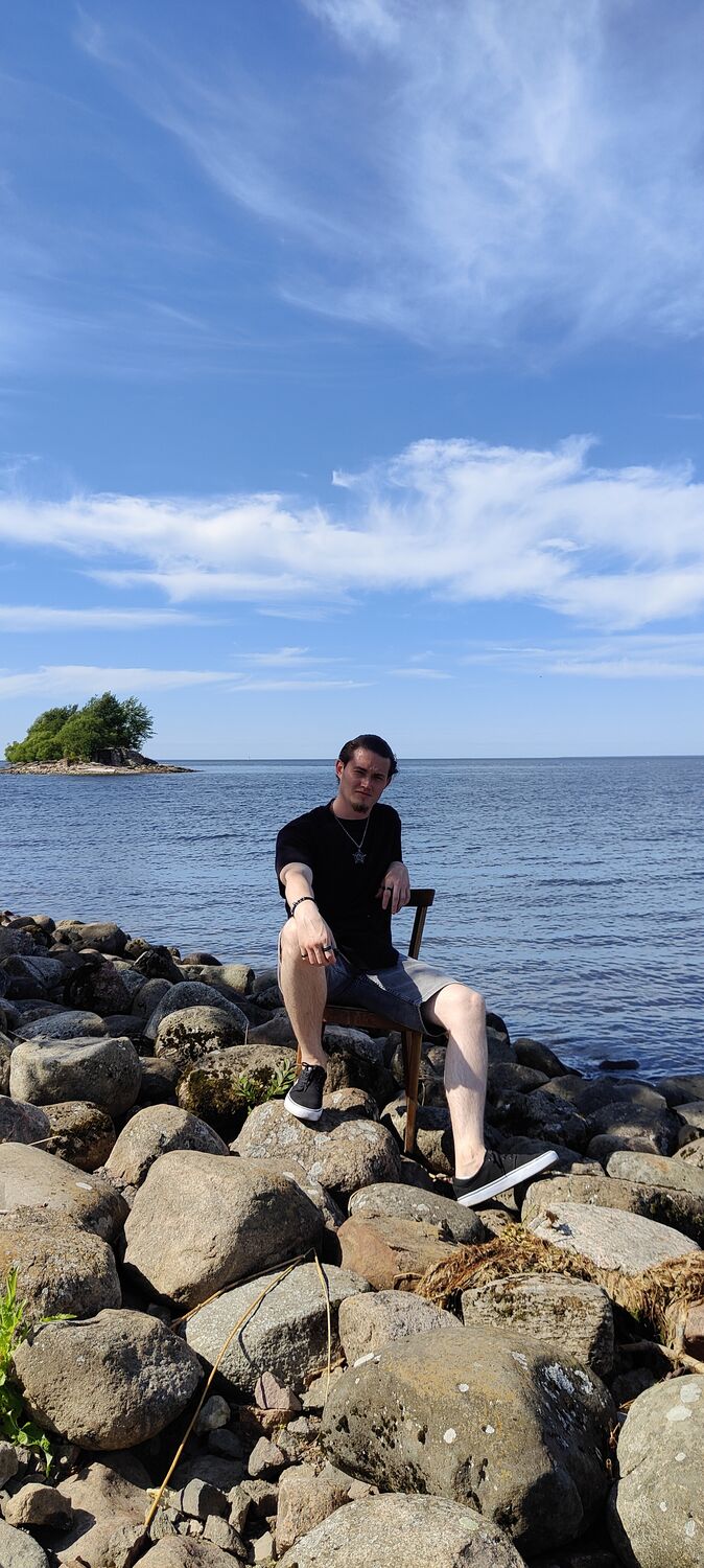  47179270  Oskar, 27 ,    