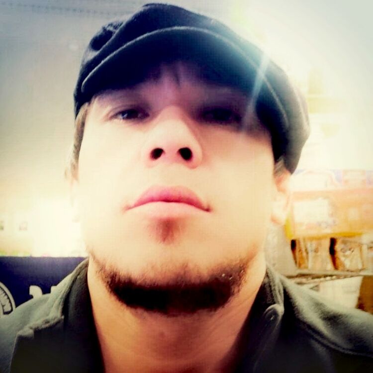  29432440  Adam, 34 ,    