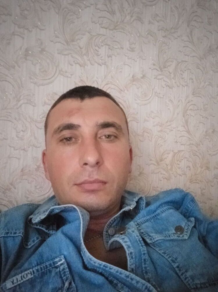  ,   Andrei, 40 ,   ,   