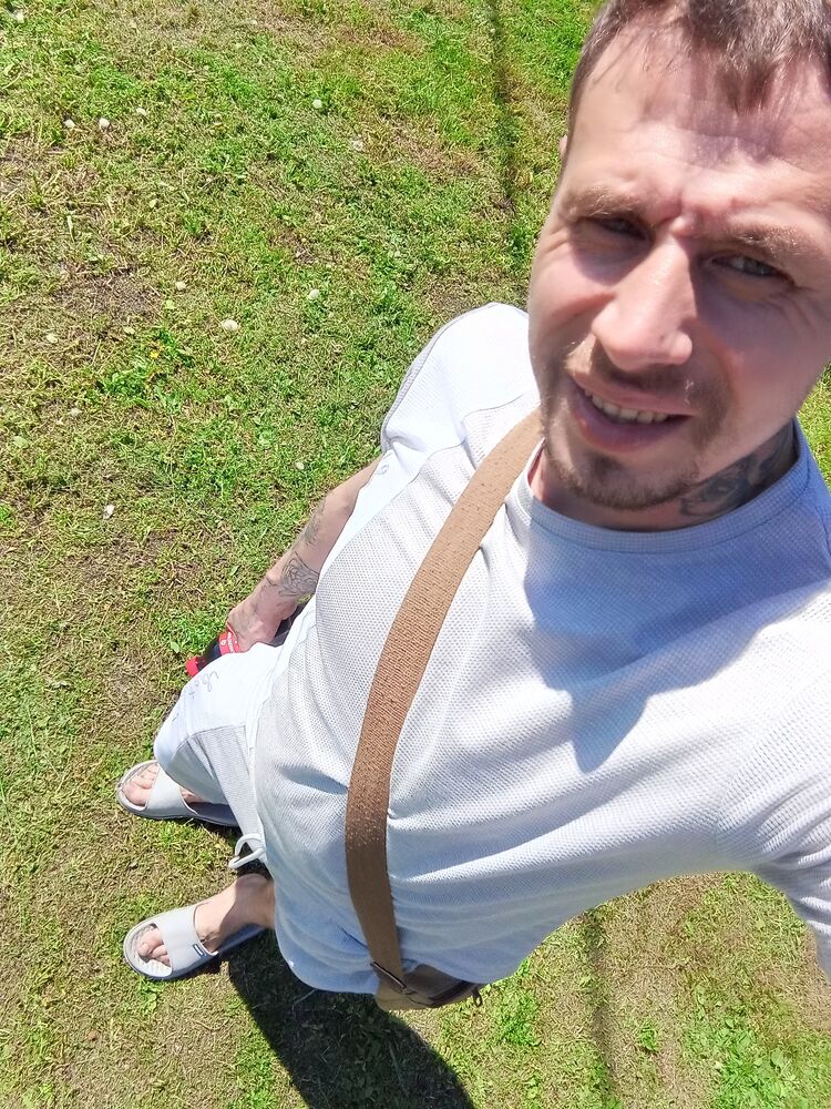  ,   Maxim, 31 ,   ,   