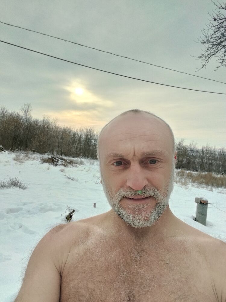  40586470  , 49 ,    
