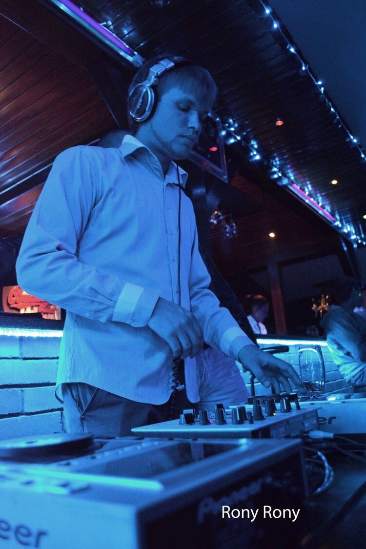  9098560  Tony, 37 ,    Holon