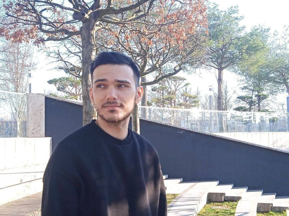  ,   Smail, 27 ,   ,   