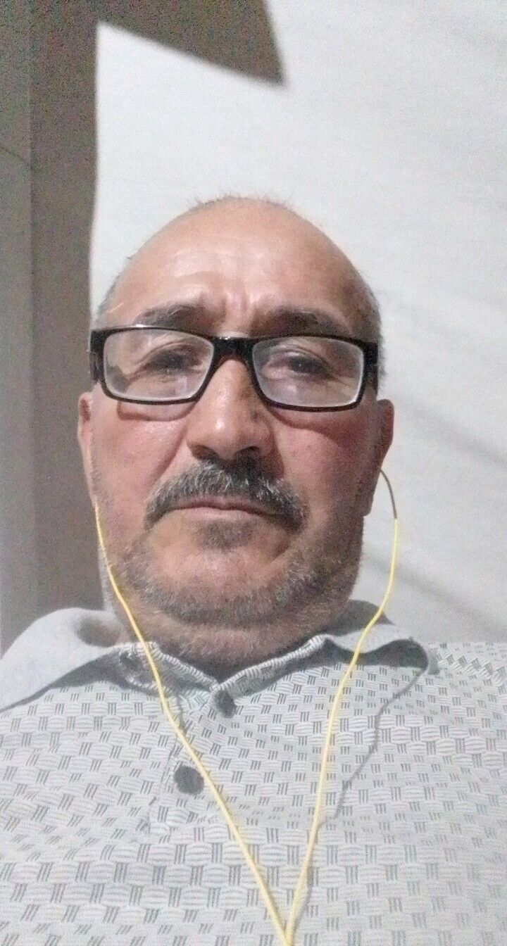  36429360  Kahraman, 44 ,    