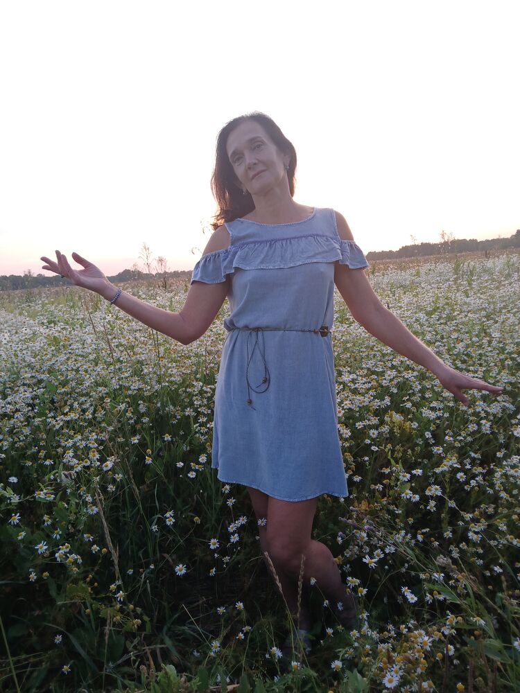  ,   Nina, 49 ,   ,   , c 