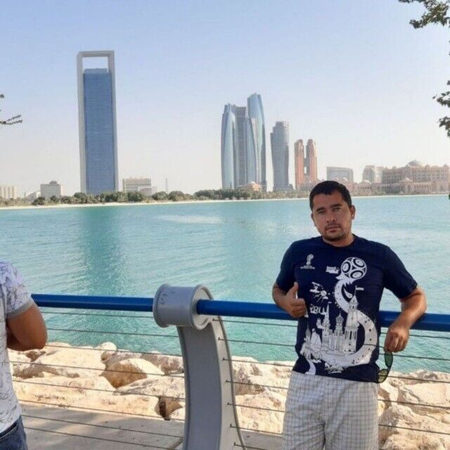  21221910  Sardor, 33 ,    