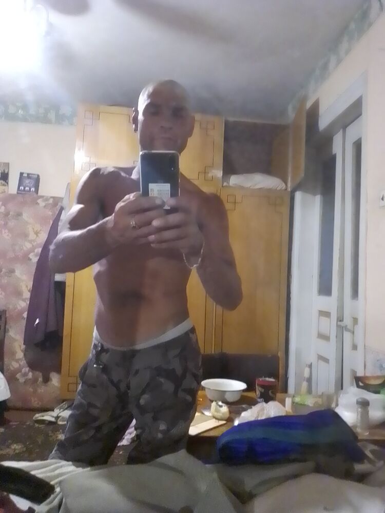  ,   Dmitril, 43 ,   ,   