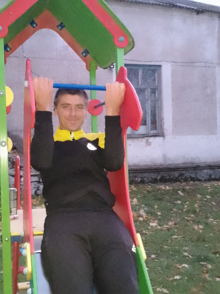  54573860  Vladimir, 35 ,    