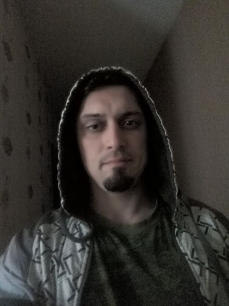  ,   Max, 39 ,  