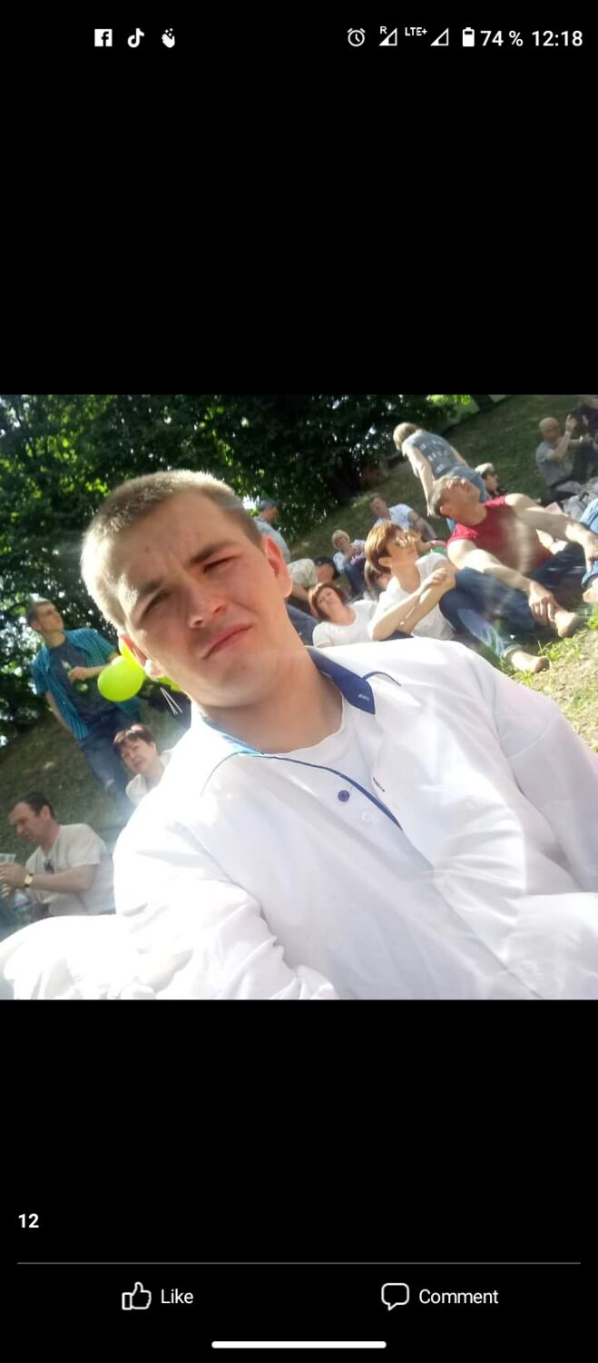  ,   Artem, 32 ,   ,   , c , 
