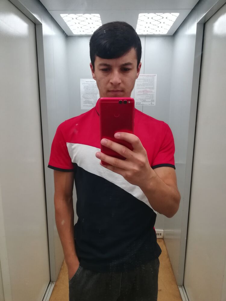  ,   Ali, 21 ,   ,   