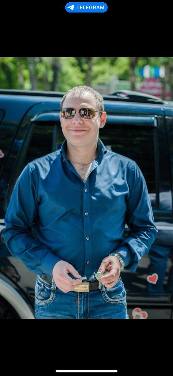  31087450  Artem, 38 ,    