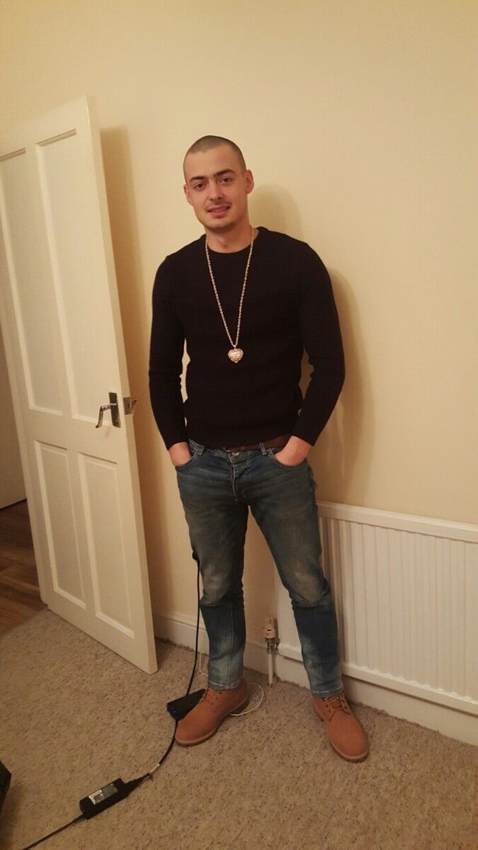  6968720  Victor, 29 ,    Soho
