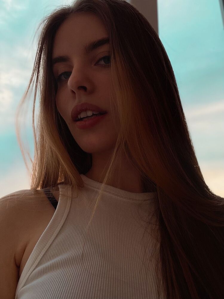  54831310  Mari, 21 ,    Deleted