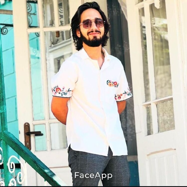  48346670  Matvei, 22 ,    