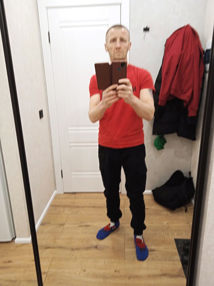  49936590  Oleg, 47 ,    -