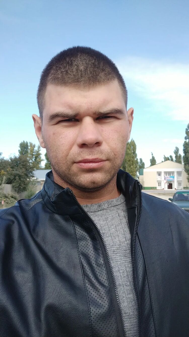  ,   Vladislav, 30 ,  