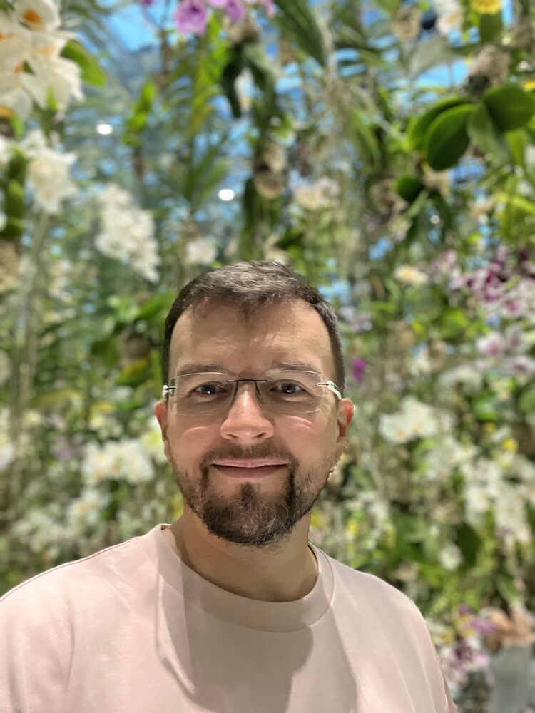  35292480  Andrew, 37 ,    