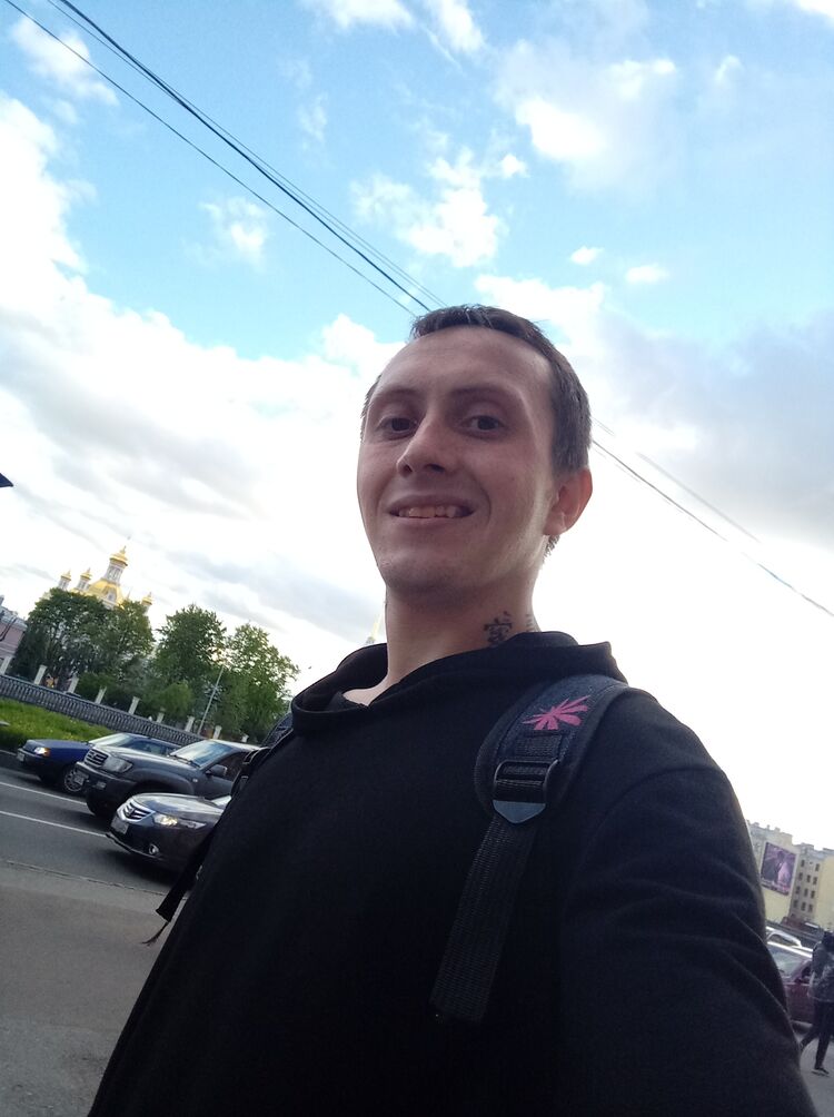  -,   Viktor, 26 ,   ,   